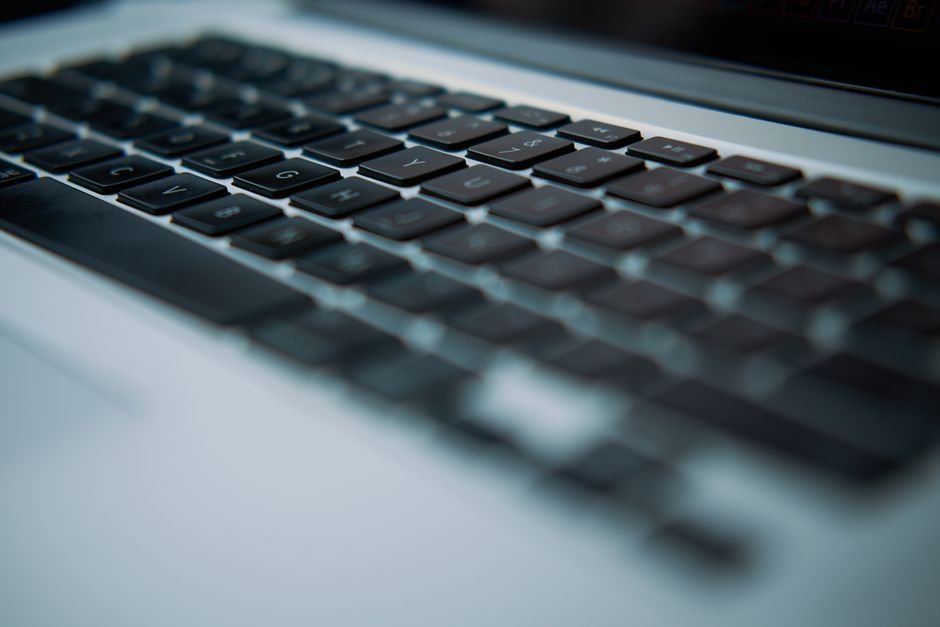 Keyboard shortcuts used to fix a frozen Windows taskbar