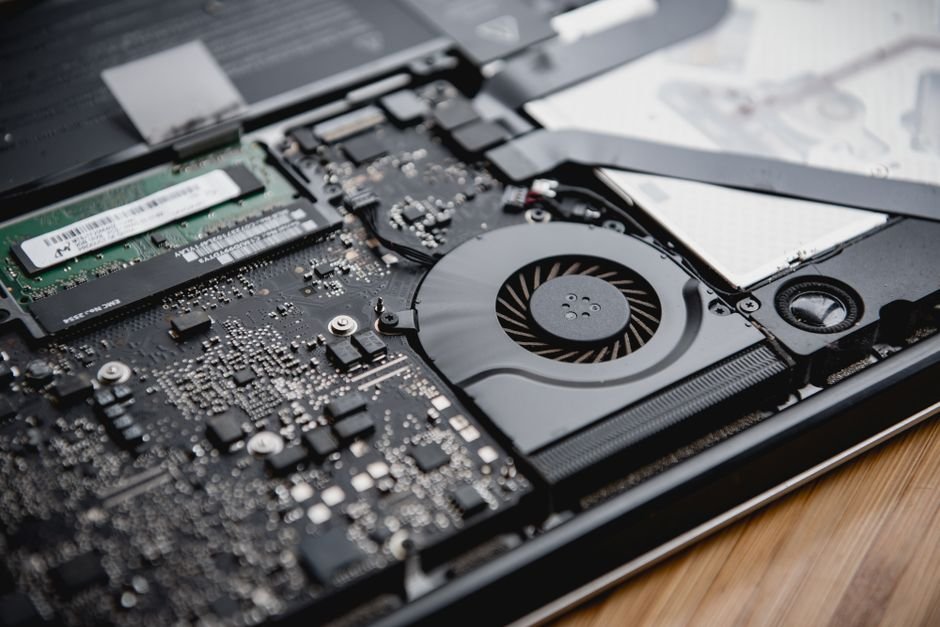 Laptop Overheating? The Free Fixes That Actually Work, in Order