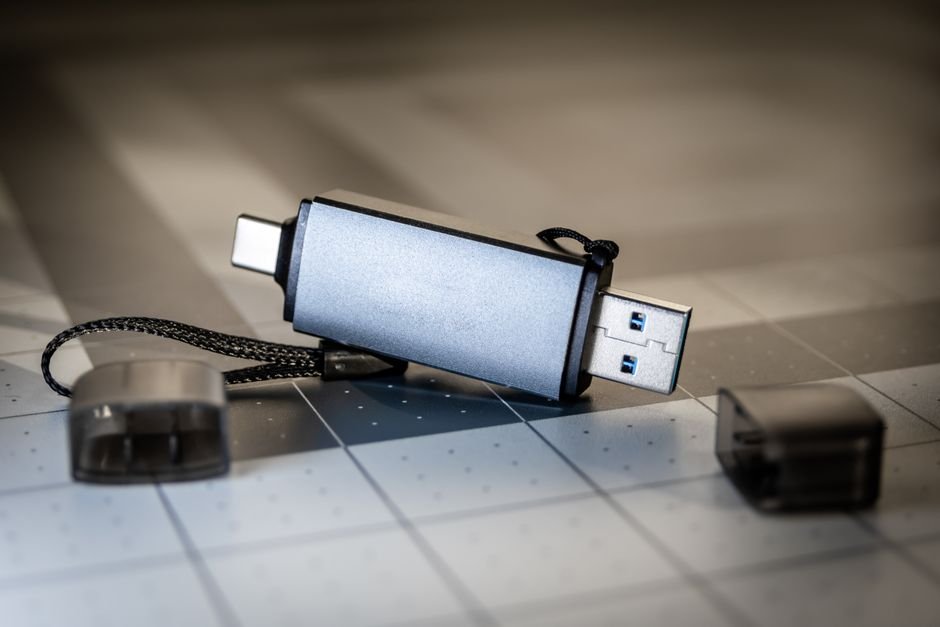 USB Not Recognized or Not Showing Up? 6 Checks Before You Format