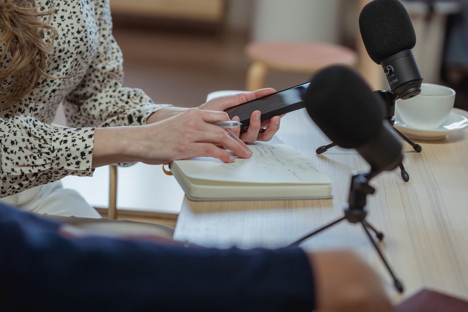 Microphone used while recording on a phone
