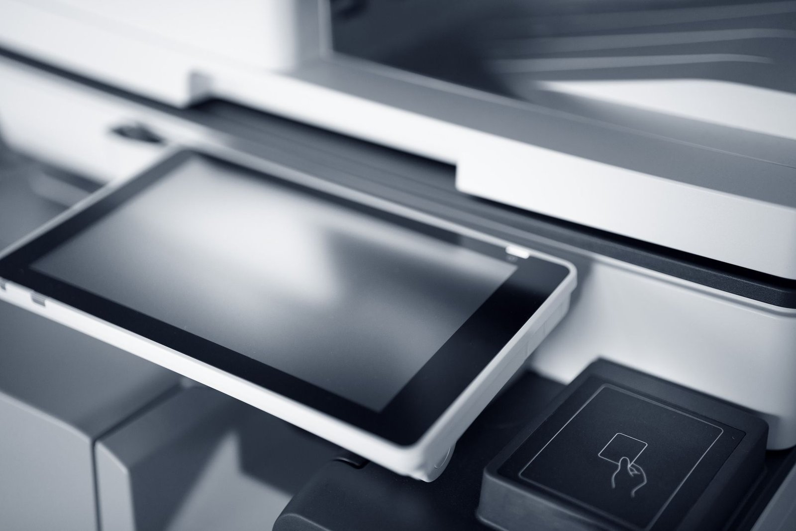 Professional printer output tray
