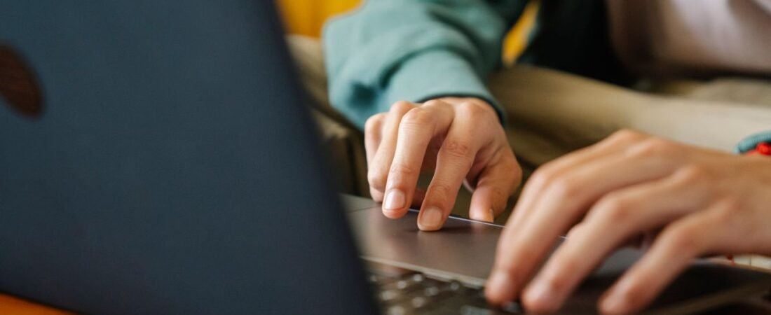 Laptop Touchpad Locked? The Shortcut & Settings Fix Most People Miss