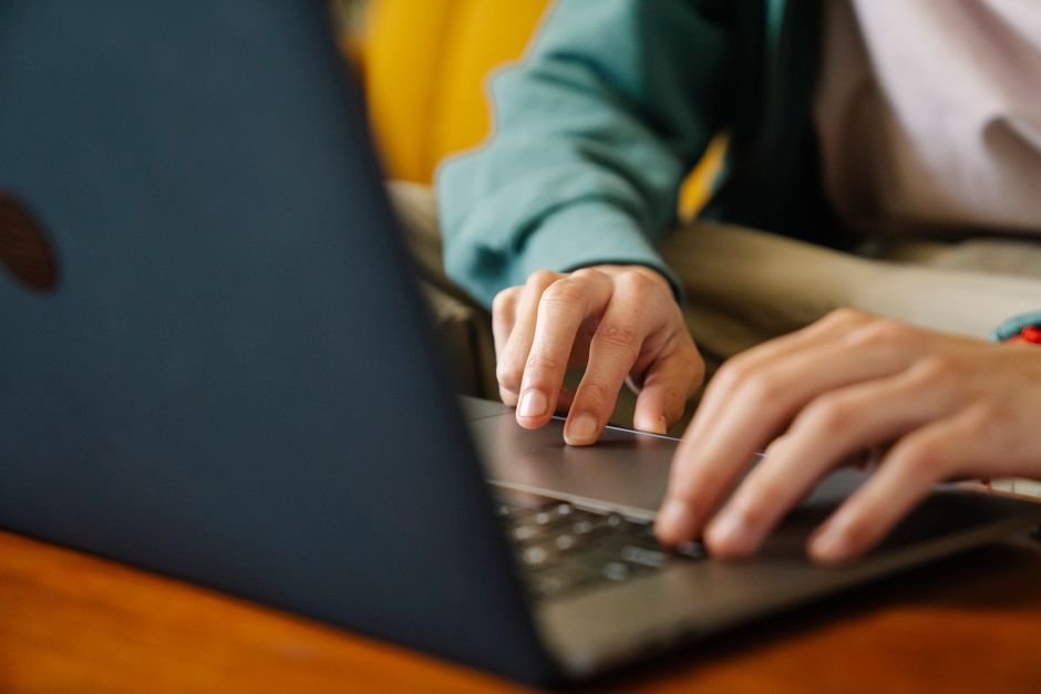 Your Laptop Touchpad Won’t Behave? The Off-and-On Fix Most People Miss