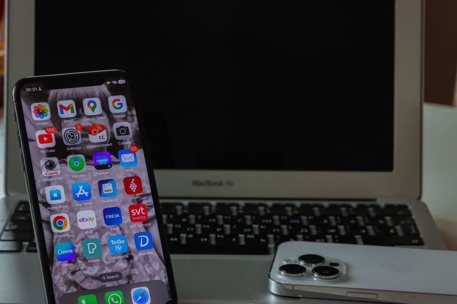 Checking battery usage in iPhone Settings